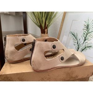 Bed Stu cut out leather zip sandal